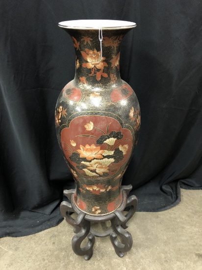 Contemporary Oriental Vase W/Wooden Base