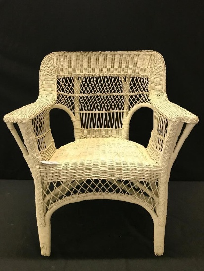 White Wicker Arm Chair