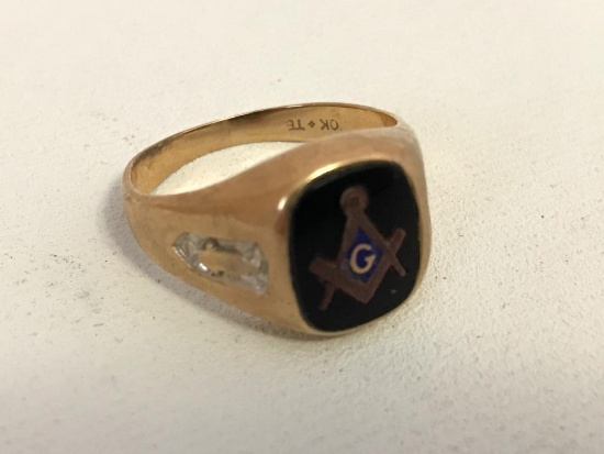 Unmarked Gold Masonic Ring