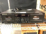 Marantz Cassette Deck SD 4050, it comes on and lights up.