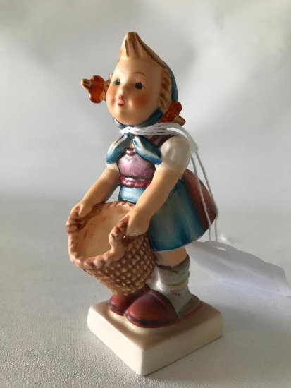 Hummel Figurine "Little Helper" (#73)