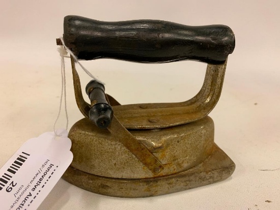 Vintage Saad Iron W/Removeable Handle Dated 1900
