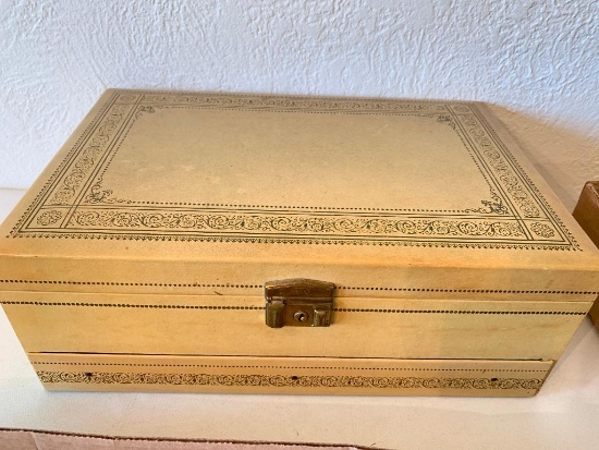 Vintage Jewelry Box & Costume Jewelry Contents