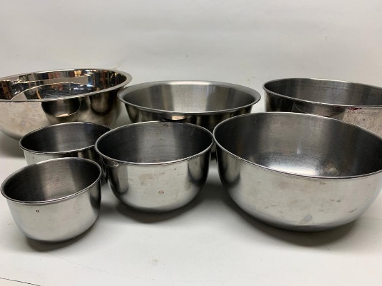 (7) Stainless Steel Mixing Bowls