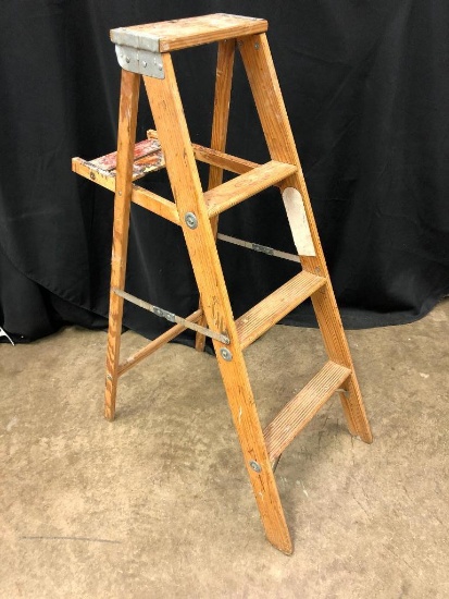 Wooden Four Foot Step Ladder