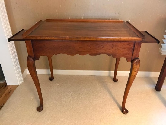 Vintage Cherry Williamsburg Tea Table W/2 Slides & Cabriole Legs