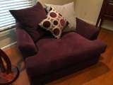 American Signature Oversized Chair W/Pillows