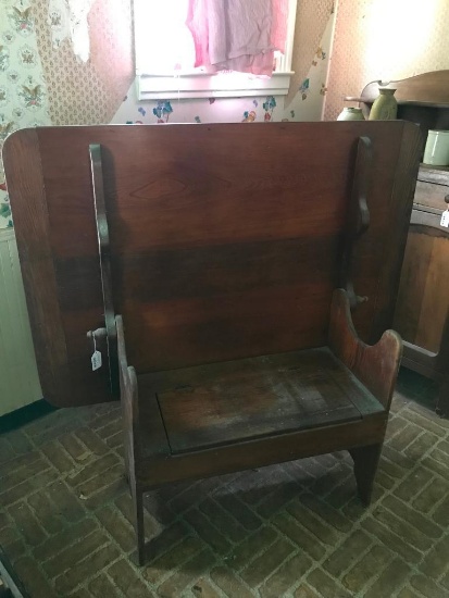 Early Pine Tilt Top Table/Bench W/Storage