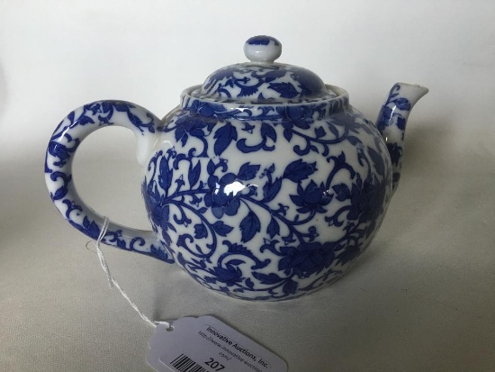 Blue & White Williams-Sonoma Teapot W/Strainer