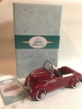 Hallmark Galleries Kiddie Car Classics, 1941 Roadster Limited Edition
