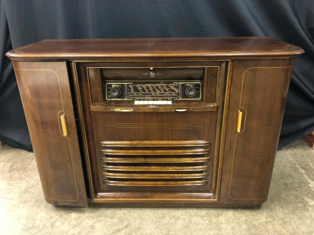 Vintage 60's "KUBA" German Radio/Record Player In Console Cabinet | Estate  & Personal Property Furniture Home Decor | Online Auctions | Proxibid