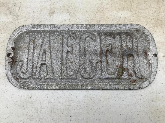 Cast Aluminum "Jaeger" Plate Cover