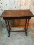 Small, Twisted Leg Table