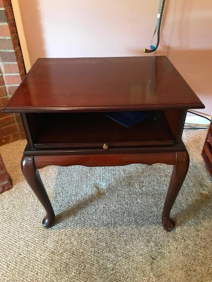 Cherry Finish Side Table with Slide Out Shelf and Queen Anne Legs