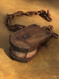 Primitive Barn Pulley W/Chain