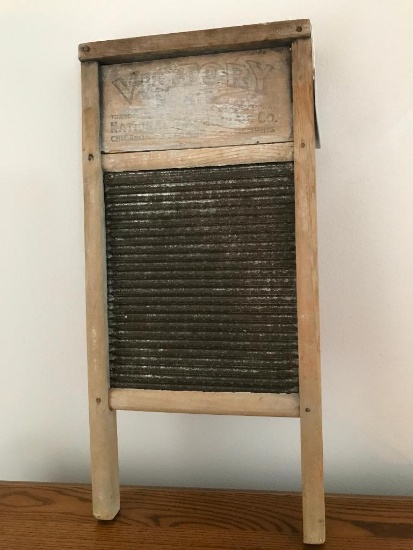 Vintage "Victory" Washboard