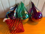 (4) Contemporary Christmas Ornaments