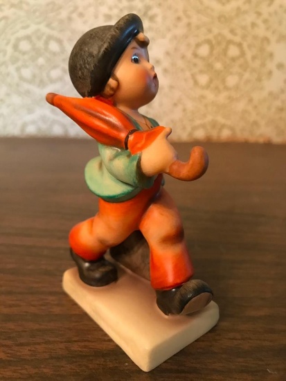 Hummel Figurine: "Merry Wanderer"