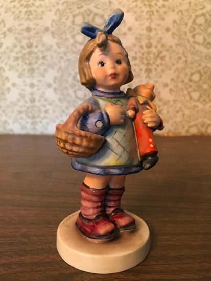 Hummel Figurine: "What Now?" #7 Goebel Collectors Club