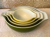 Nest Of Vintage Pyrex Mixing Bowls