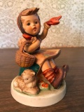 Hummel Figurine: 