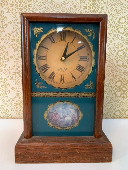 Battery Operated Mantle Clock W/Antique Look