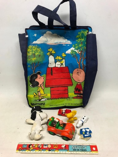 Group Of Peanuts & Snoopy Items