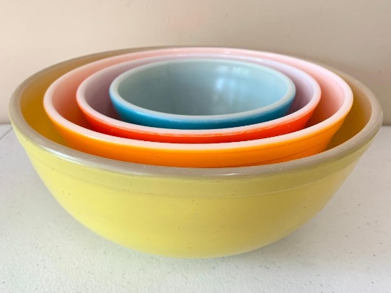 Nest Of Pyrex Multi-Colored Mixing Bowls