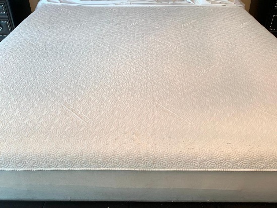 King Size Tempurpedic Mattress & Reverie Adjustable Box Springs