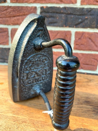 Antique Handled Sad Iron Marked "G. S. & Co., IXL, Cin., O.