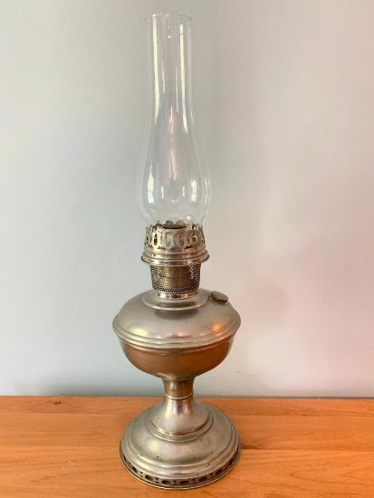 Silver Color, Metal Aladdin Oil Lamp with Chimney