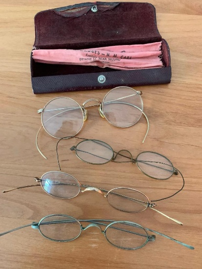 4 Pairs of Antique Reading Glasses