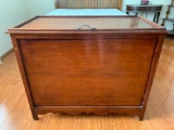 Large Wood Trunk with Loose Lid