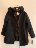 Ladies Coat, Polyester with Faux Fur, New with Tags, Size Small