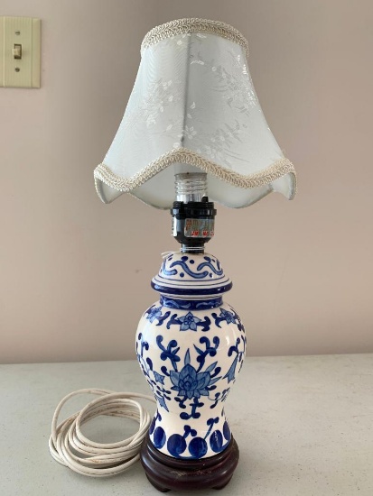 Chinese Blue and White Porcelain Electric Lamp with Shade