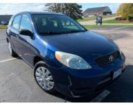 Online Only Auction of 2004 Toyota Matrix STD