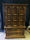 Broyhill, Oak Finish Chest of Drawers