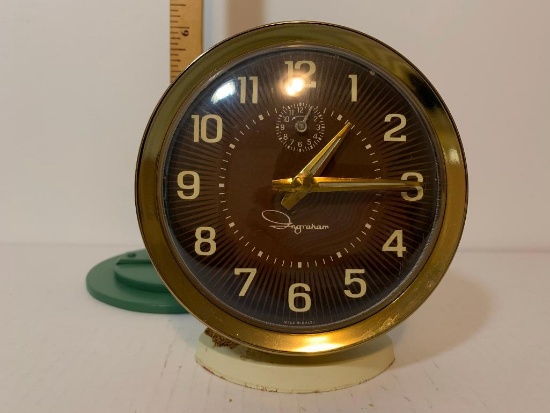 Vintage Ingraham Windup Metal Clock. This Item is 5.5" Tall