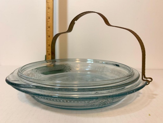 Clear Glass Decorative Pie Plate and Server with Handle. This Item is 9.5" Diameter