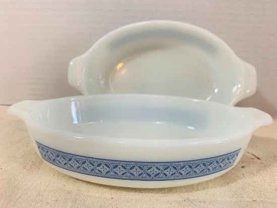 2 Piece Lot of Pyrex Baking Dishes. These are 4.25" Wide - As Pictured