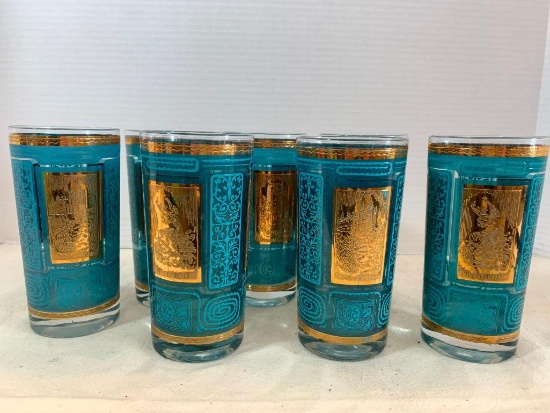 Lot of 7 Drinking Glasses. They Are 5.5" Tall - As Pictured