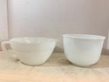 2 Piece Lot of Anchor Hocking and Sunbeam Glass Mixing Bowls - As Pictured