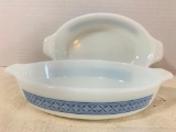 2 Piece Lot of Pyrex Baking Dishes. These are 4.25
