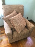 Thomasville Overstuffed Chair in Good Condition