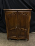 Ethan Allen Small Entertainment Center in Wonderful Condition. As Pictured