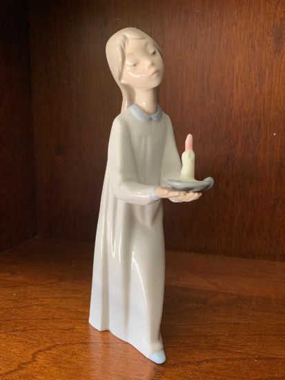 Lladro "Girl with Candle" with Original Box. This is 8" Tall