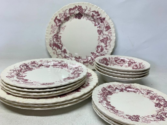 Set of Wedgewood China Setting for 4 - As Pictured