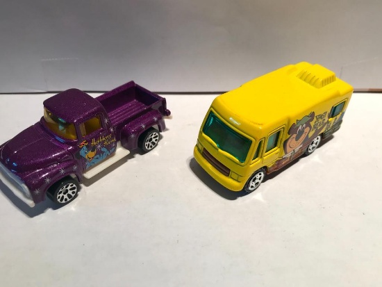 Hot Wheels 96' Huckleberry Hound and 98' Yogi Bear