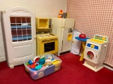 Large Group of Kids, Plastic Kitchen Toy Items as Pictured