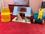 Little Tikes, Doll House, Chair and Wagon